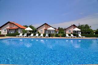 Фото Дома для отпуска Sunny Hills Villas г. Bryastovets